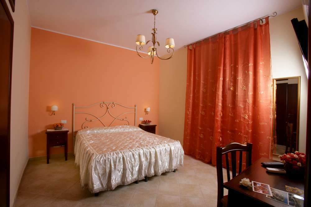 Dionisio Couette-café Taormine